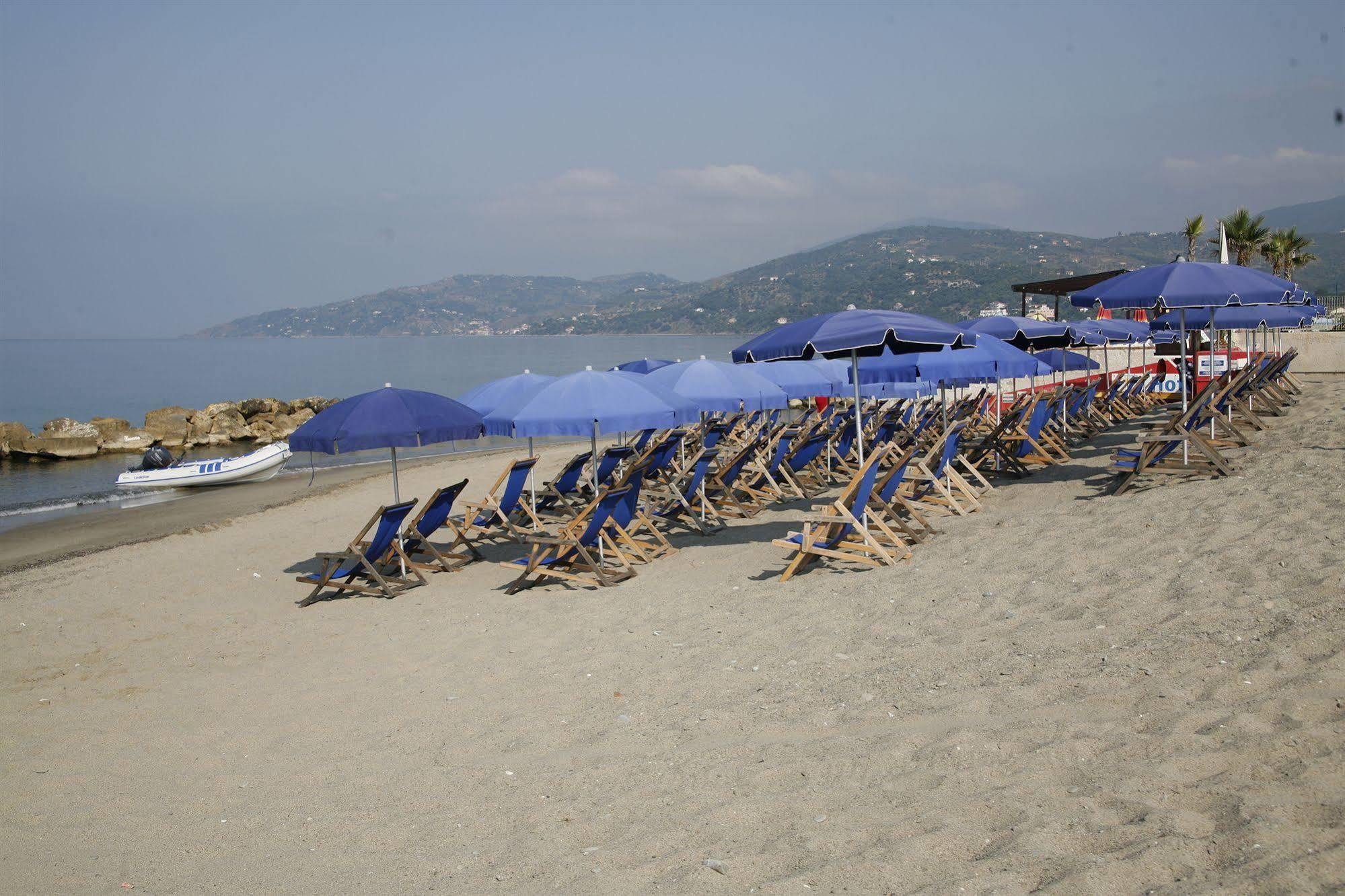 Hotel Leucosya Marina Di Casal Velino Eksteriør billede